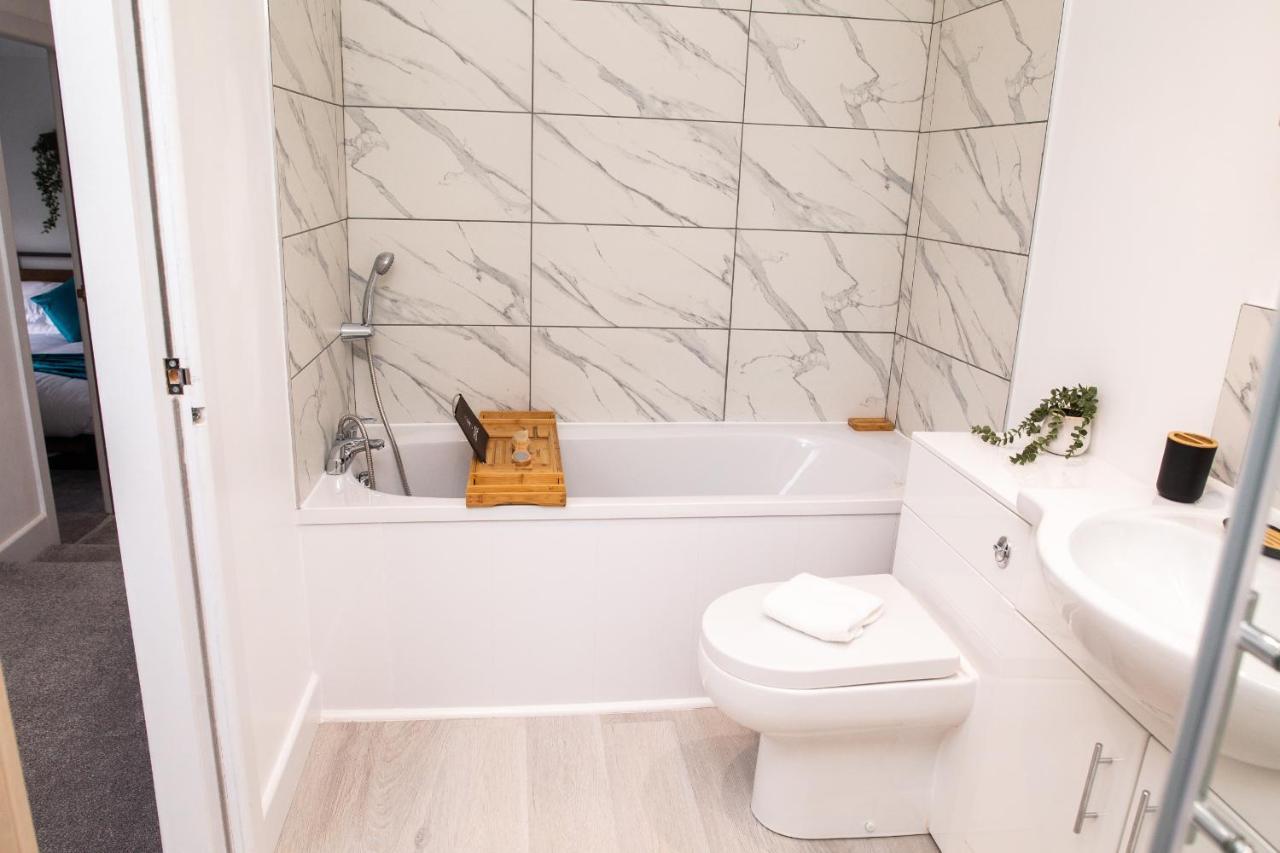 Victoria Street Apartments Моркамб Екстериор снимка
